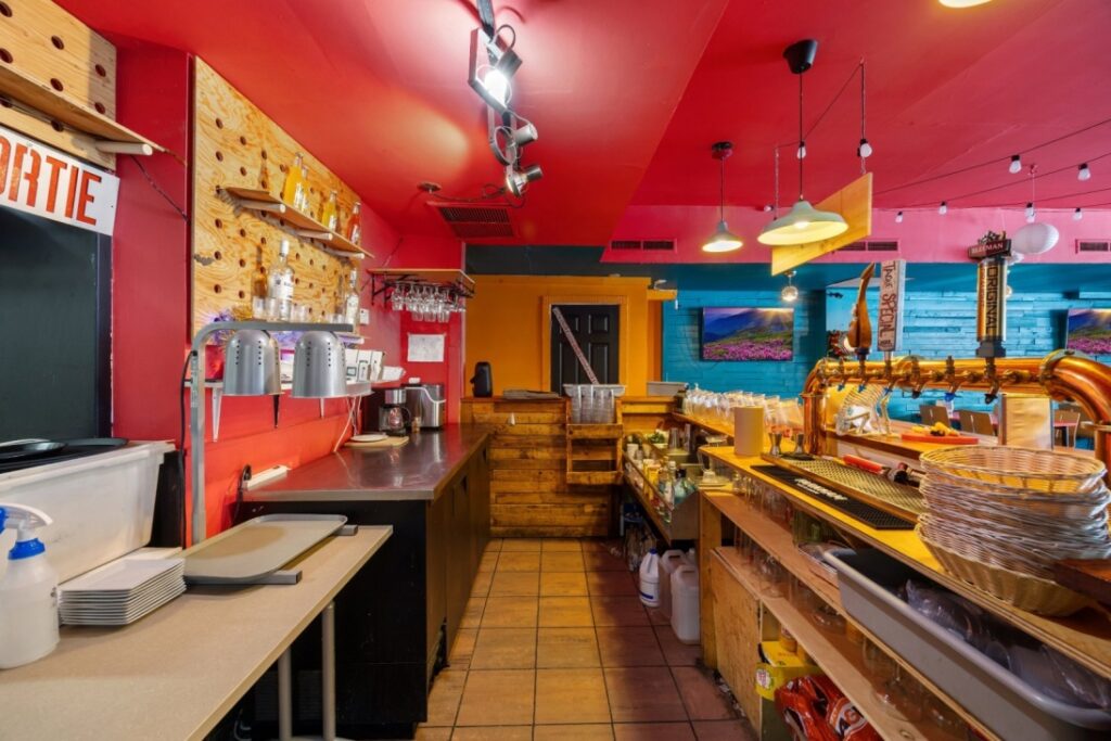 4641 Sainte-Catherine002