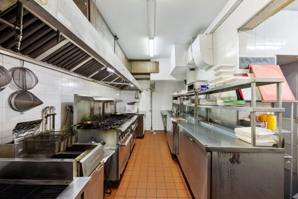 4641 Sainte-Catherine006